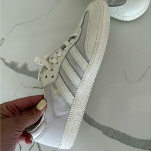 Adidas Women's Sambas White and off white size 9 sneakers